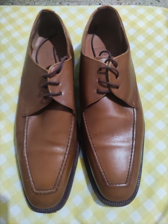 Sapatos de couro para homem