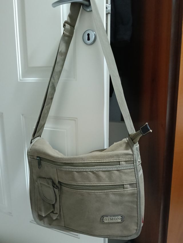 Borsa tracolla uomo molto capiente in te