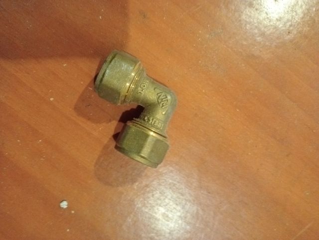 Codo de multicapa de 20 mm