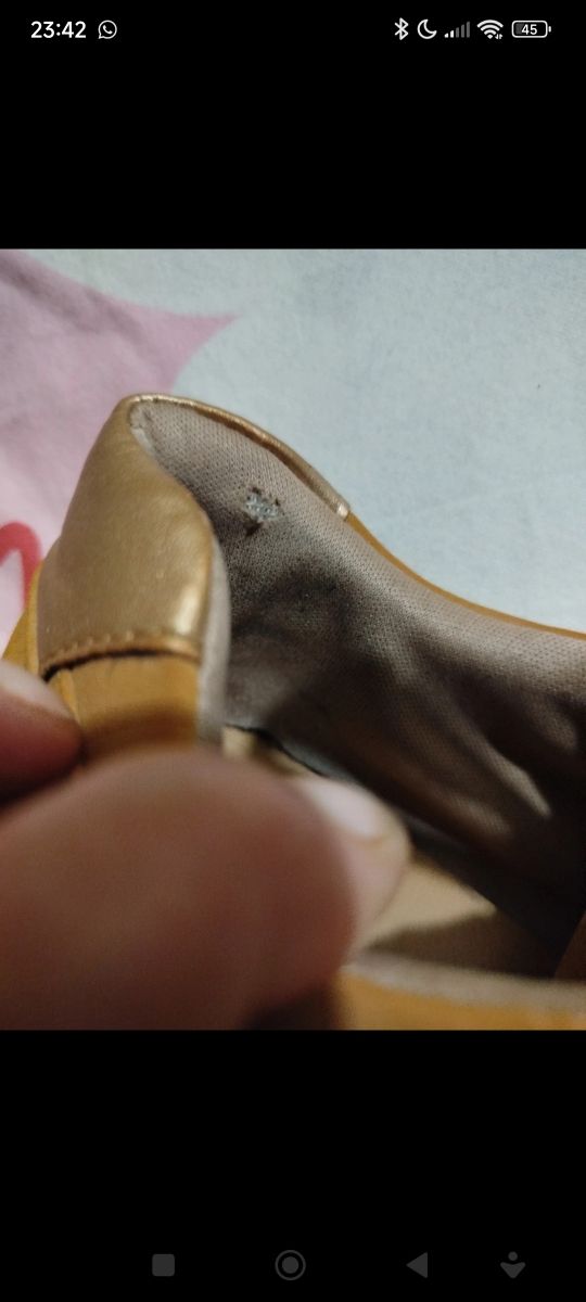 Deportivas Sra. N 37, regalo chal lana.