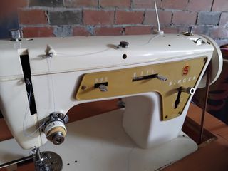 Máquina de coser Singer