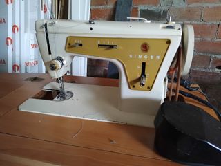 Máquina de coser Singer
