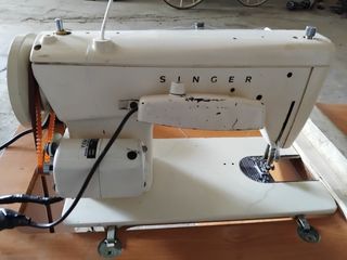 Máquina de coser Singer