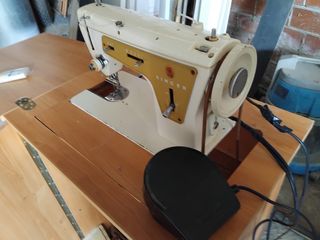 Máquina de coser Singer