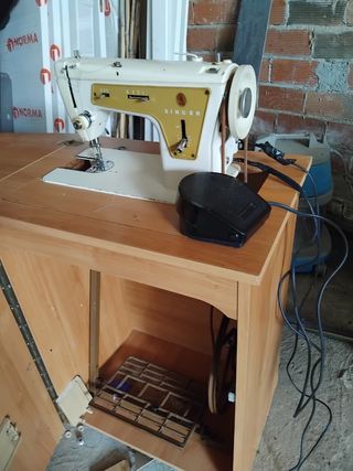 Máquina de coser Singer