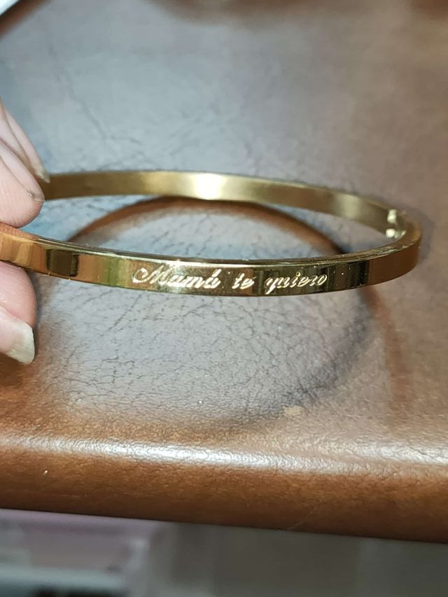 Pulsera rígida de acero