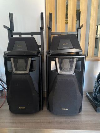 Equipo de música funciona perfectamente todo