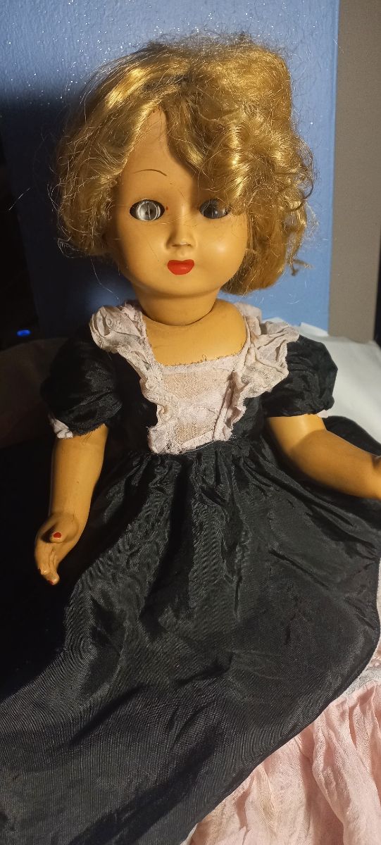 Bambola anziana anni '40'50 h.50cm