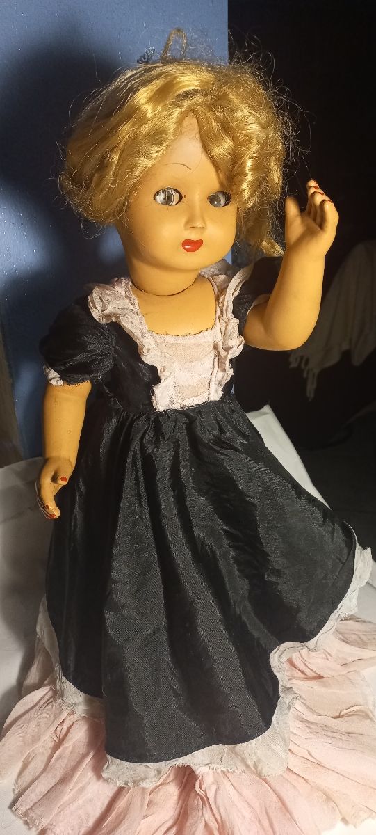 Bambola anziana anni '40'50 h.50cm
