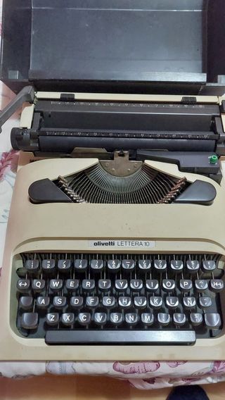 Máquina de escribir Olivetti