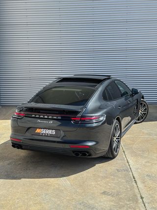 Porsche Panamera 4S