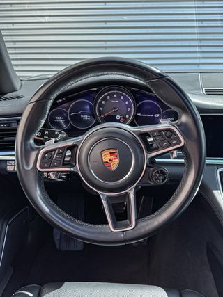 Porsche Panamera 4S