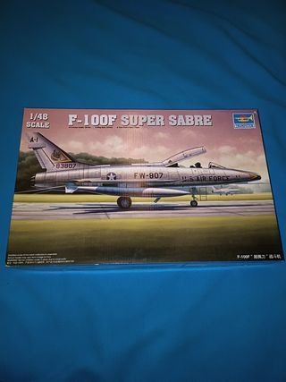 Aereo kit F-100F Super Sabre Trumpeter 1:48