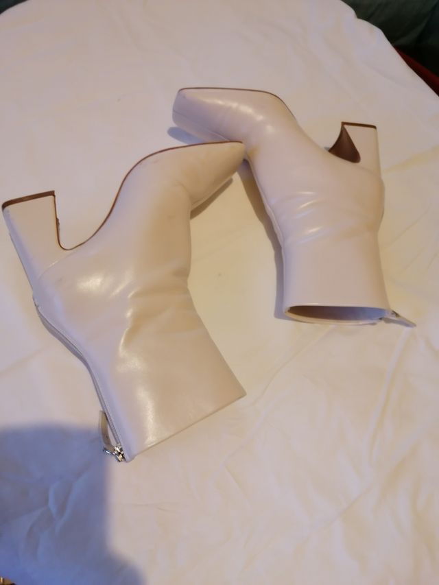 Botines tacón de Mango