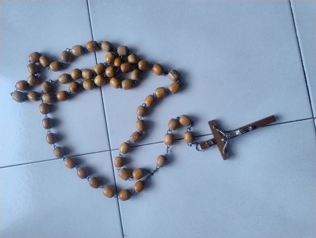 Rosario in legno ed argento 