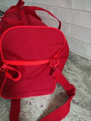 Bolsa de deporte Adidas.