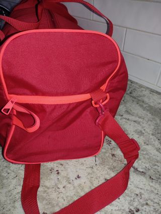 Bolsa de deporte Adidas.
