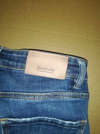 Pantalón vaqueros stradivarius
