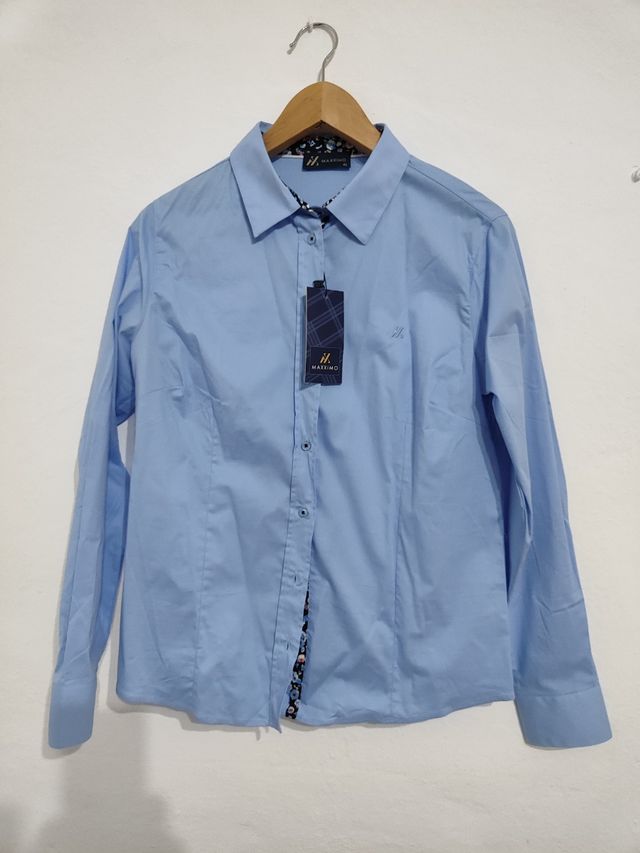 Camisa azul elástica de firma sin estren