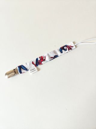 Pack babero y cinta chupete hecho a mano