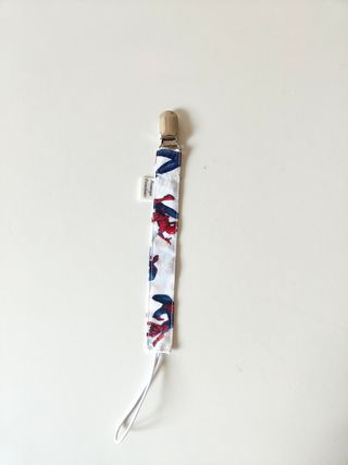 Pack babero y cinta chupete hecho a mano