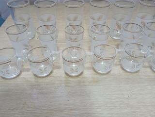 Juego vasos agua licor y café