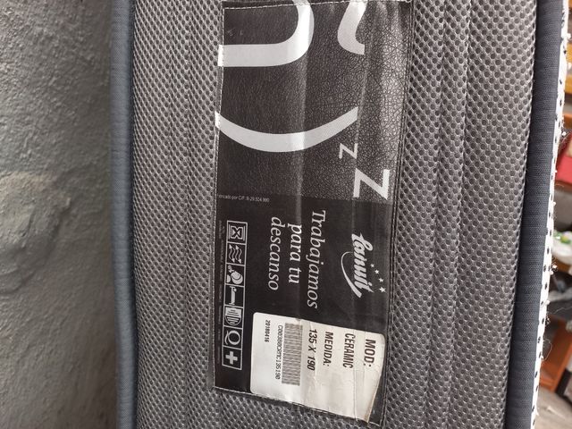 Colchon 1.35x1.90x25 ancho buen estado