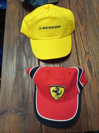 Lote de nueve gorros-gorras NUEVAS !!