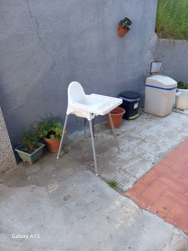 Seggiolone, sollevatore e toilette per bambini