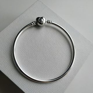 Pulsera rígida corazón 
