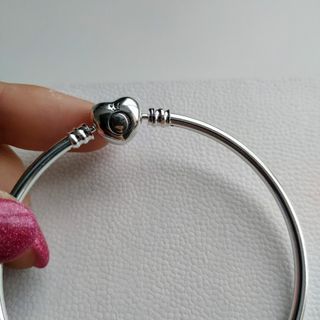 Pulsera rígida corazón 