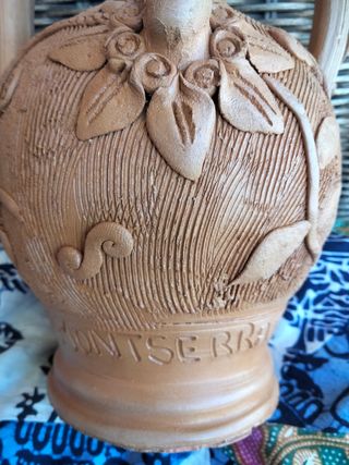 Botijo de colección hecho en barro