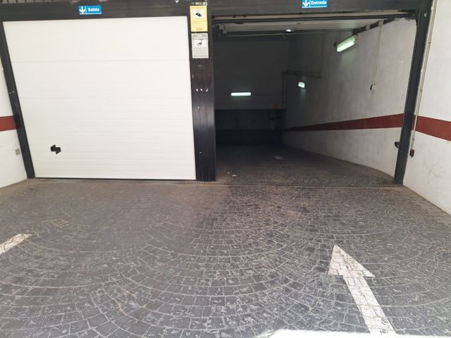 Cochera cerrada en salobreña