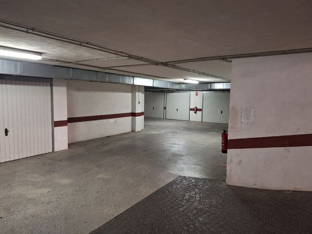 Cochera cerrada en salobreña