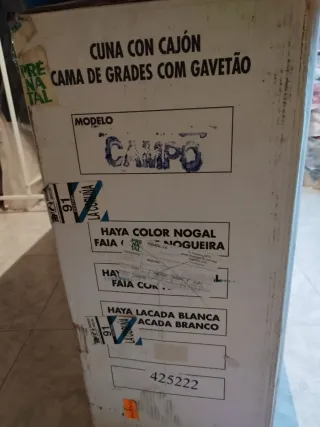 Cuna de madera natural Prénatal y colchó