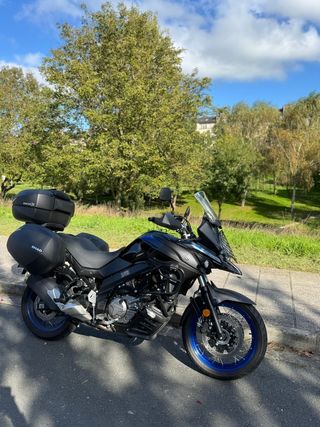 Moto Suzuki v strom 650xt 