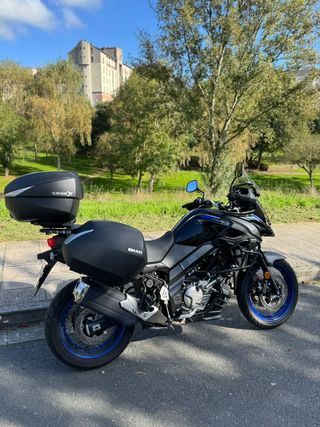 Moto Suzuki v strom 650xt 