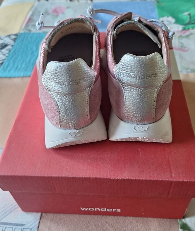 Scarpe sportive di marca WONDERS