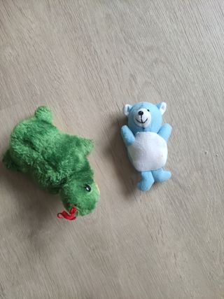 Peluches y sonajeros pequeños