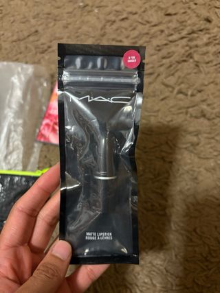 Neceser mac cosmetic con pintalabios