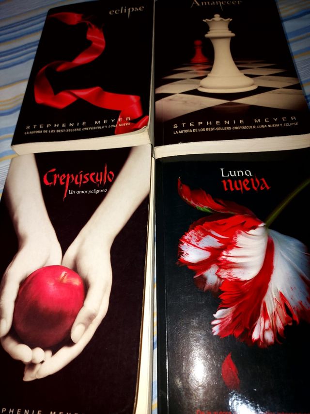 Crepúsculo (Saga Crepúsculo 1) (Spanish Edition)