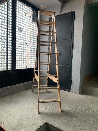 Escalera de tijera fija