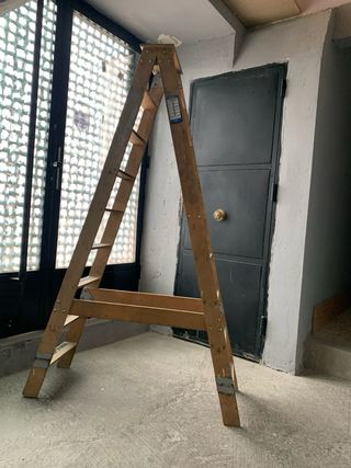 Escalera de tijera fija