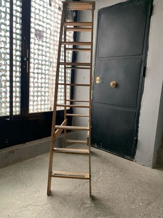 Escalera de tijera fija