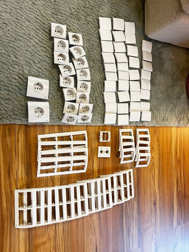 Interruptores y marcos BJC iris blanco