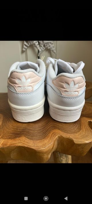 ADIDAS RIVALRY LOW W