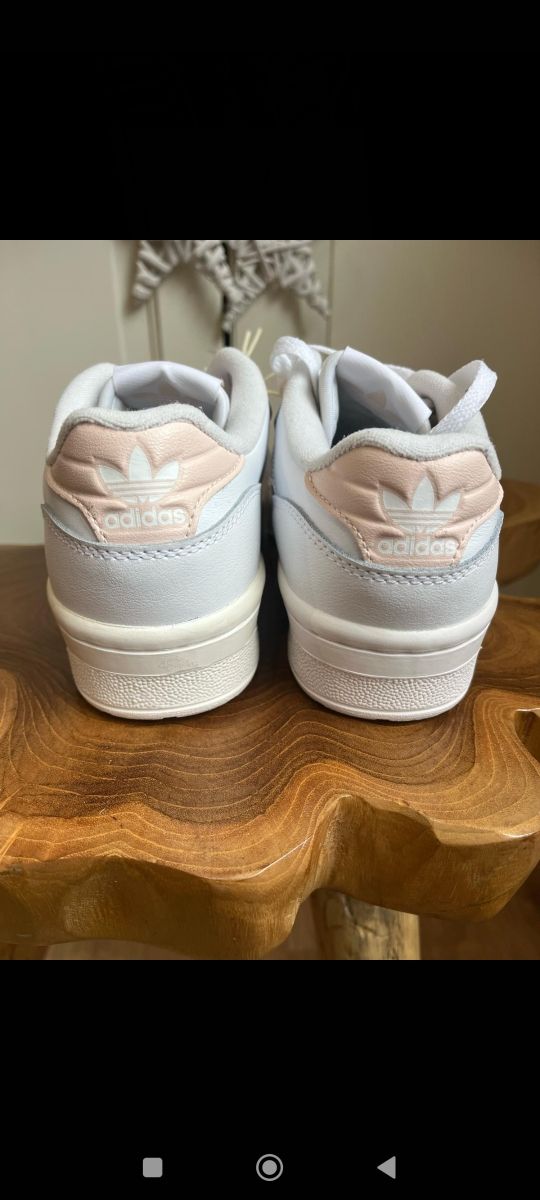 ADIDAS RIVALRY LOW W