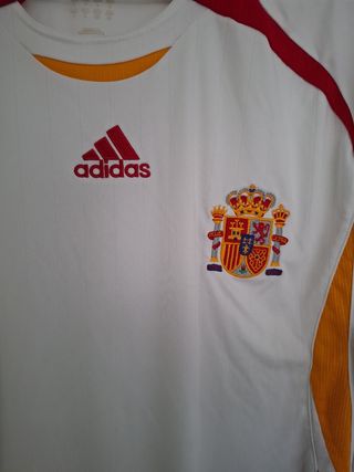 Camiseta seleccion española blanca.