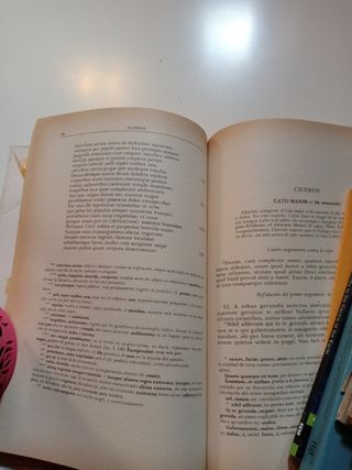 Textos latinos comentados