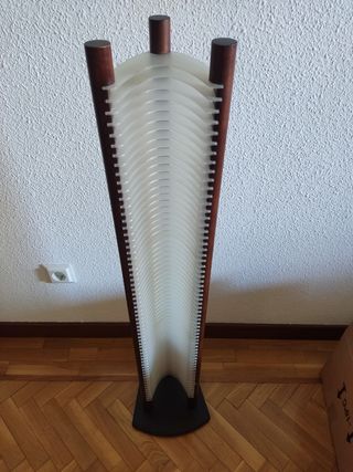Mueble organizador de CDs - torre de CDs